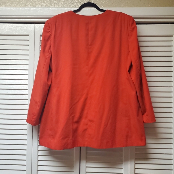 MAGGIE MCNAUGHTON red Blazers. Size 2XL - Picture 8 of 12